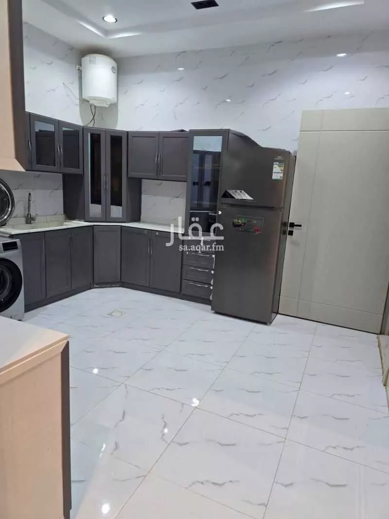 فيلا 10 غرف في بدر 8