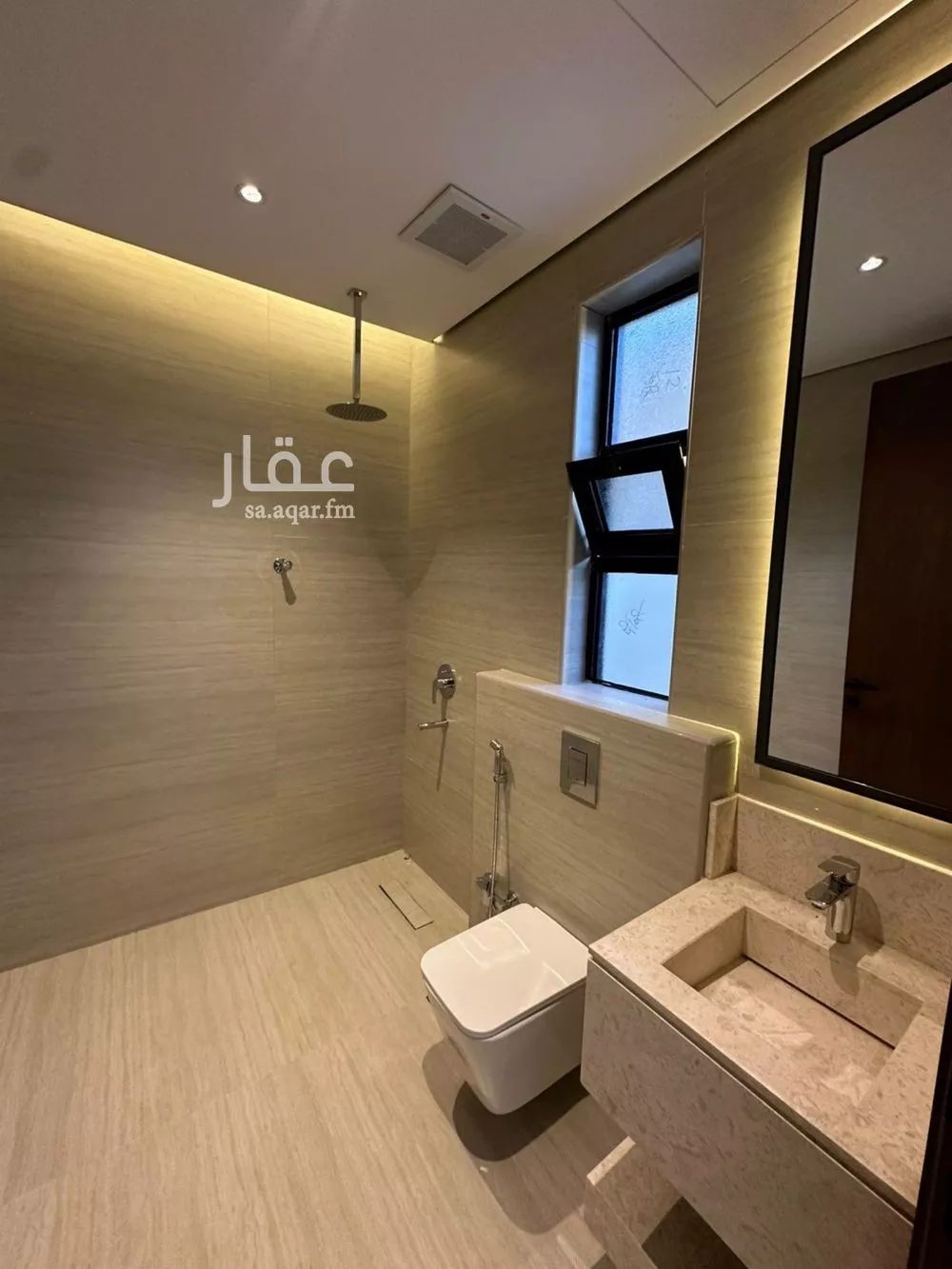 5 bedroom villa in Al Mahdiyyah 12