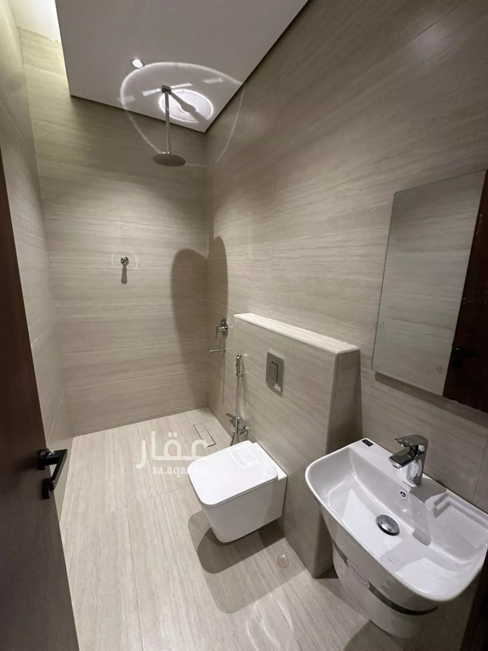 5 bedroom villa in Al Mahdiyyah 23