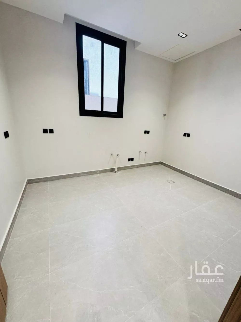 دور 4 غرف في الملك فيصل 8