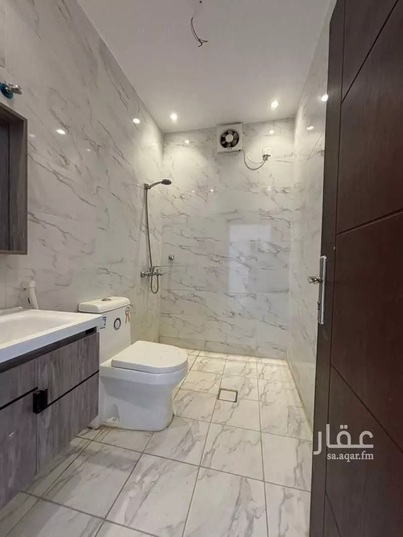 فيلا 8 غرف في الياقوت 18