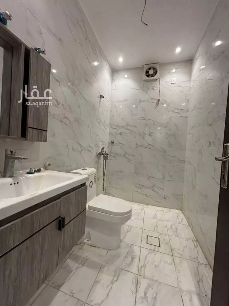 فيلا 8 غرف في الياقوت 25