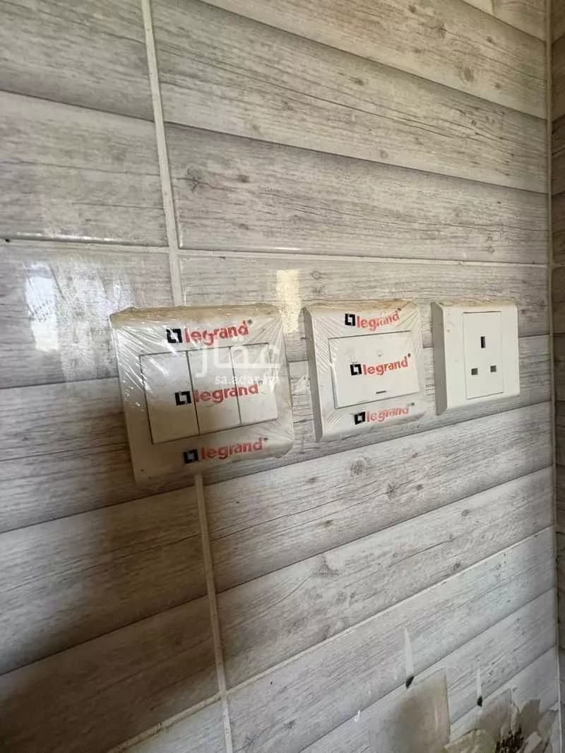 شقة 5 غرف في الدفاع 5