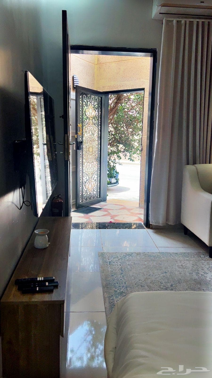 فيلا 3 غرف في البيان 11