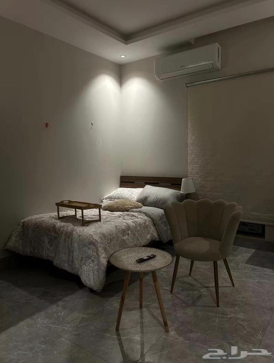 شقة  في الرمال 10