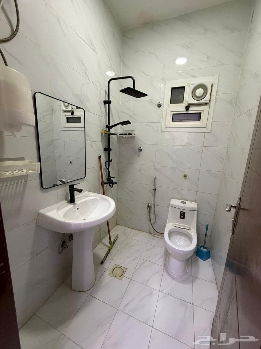 شقة 1 غرف في المونسية 5