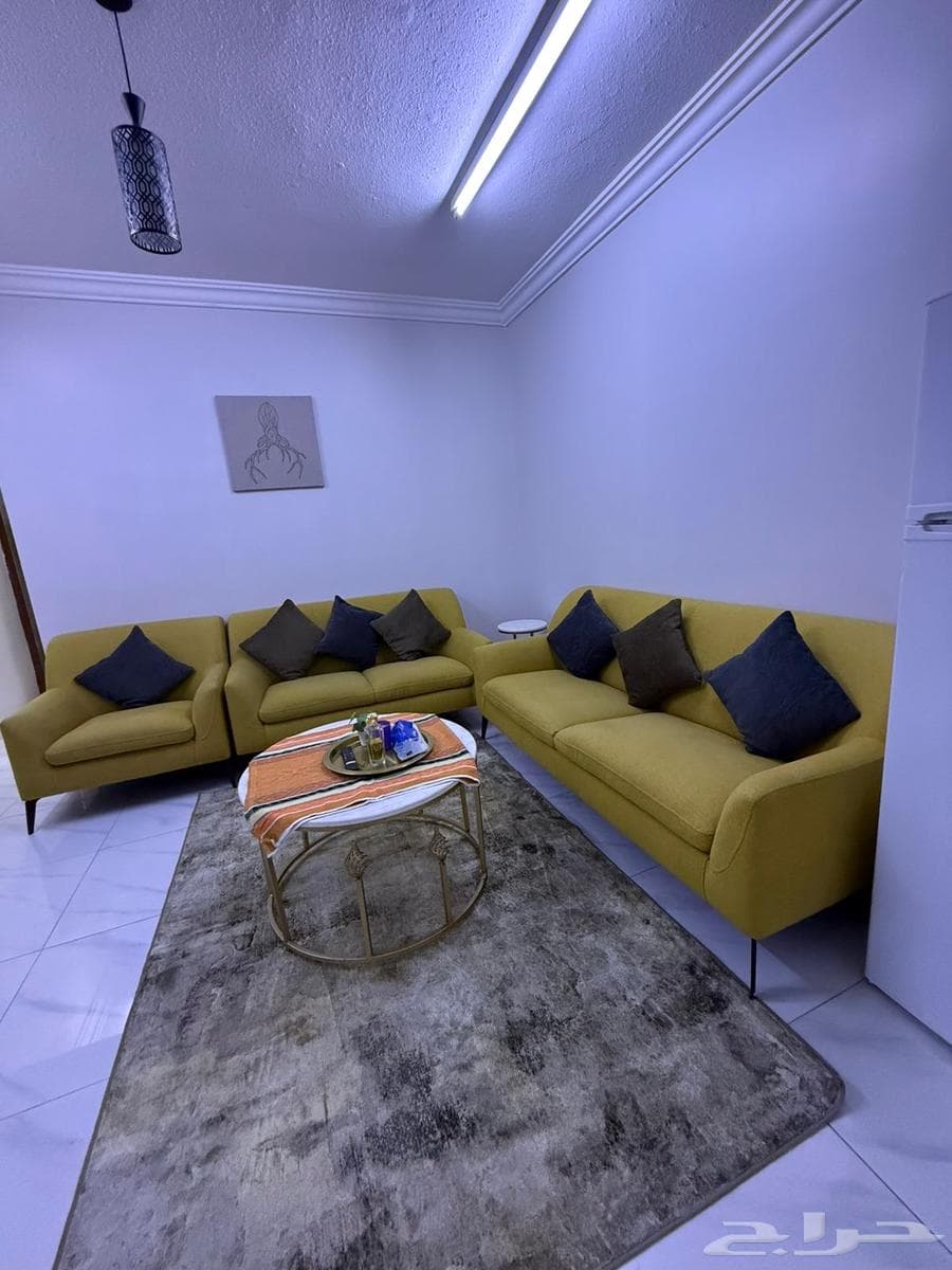 شقة 1 غرف في المونسية 8