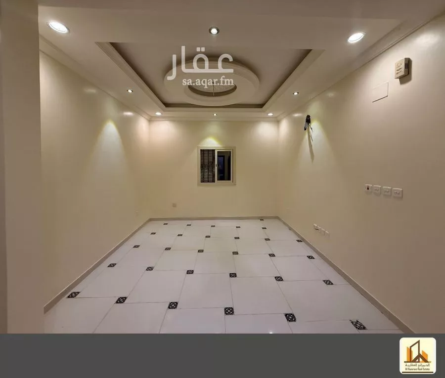 شقة 4 غرف في الشاطئ 6