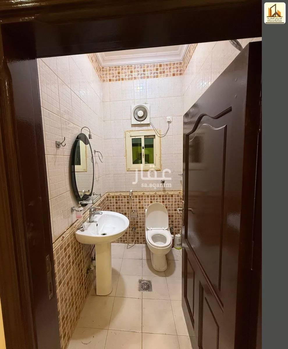 شقة 4 غرف في الشاطئ 9