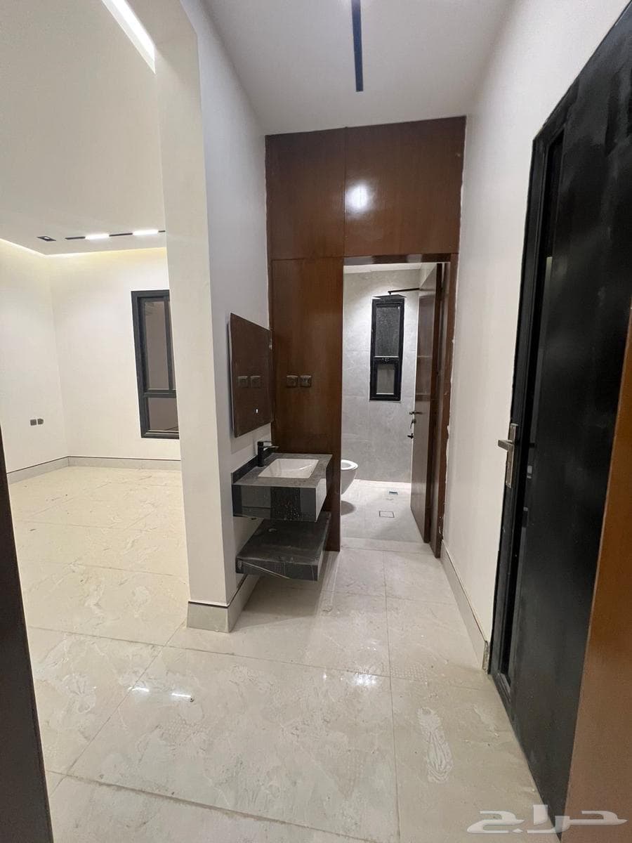 3 bedroom apartment in Al Rimal 6