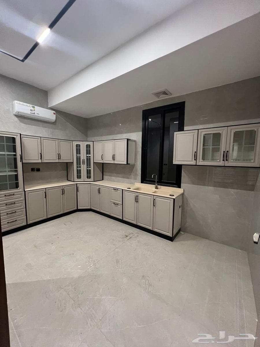 3 bedroom apartment in Al Rimal 7