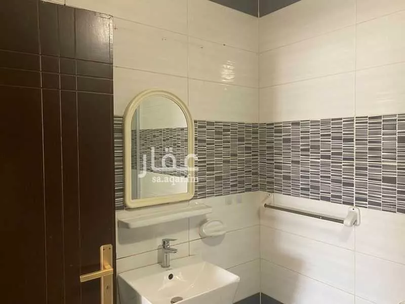 5 bedroom apartment in Al Salamah 13