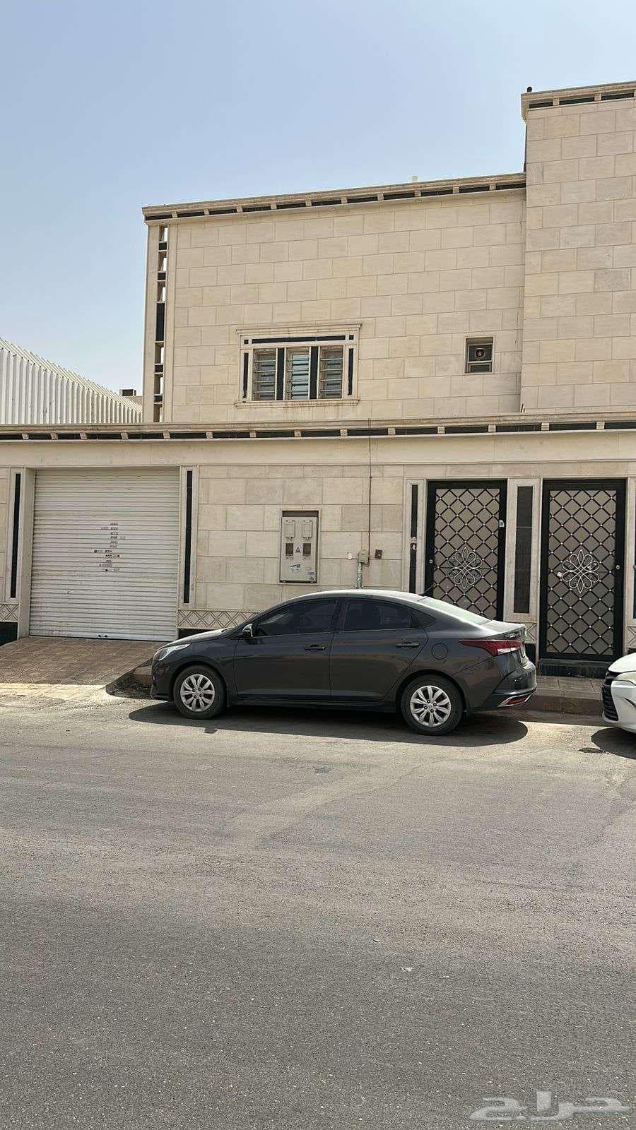 فيلا  في العزيزية 1