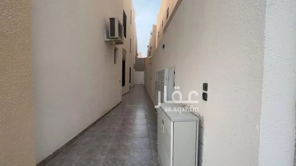 4 bedroom villa in Dhahrat Laban 2