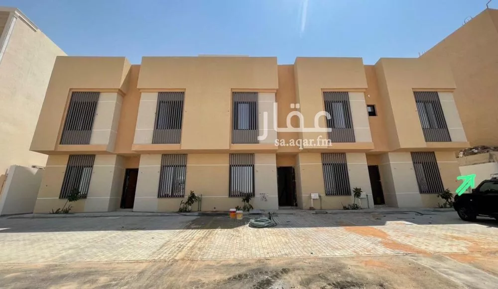 4 bedroom villa in Dhahrat Laban 8