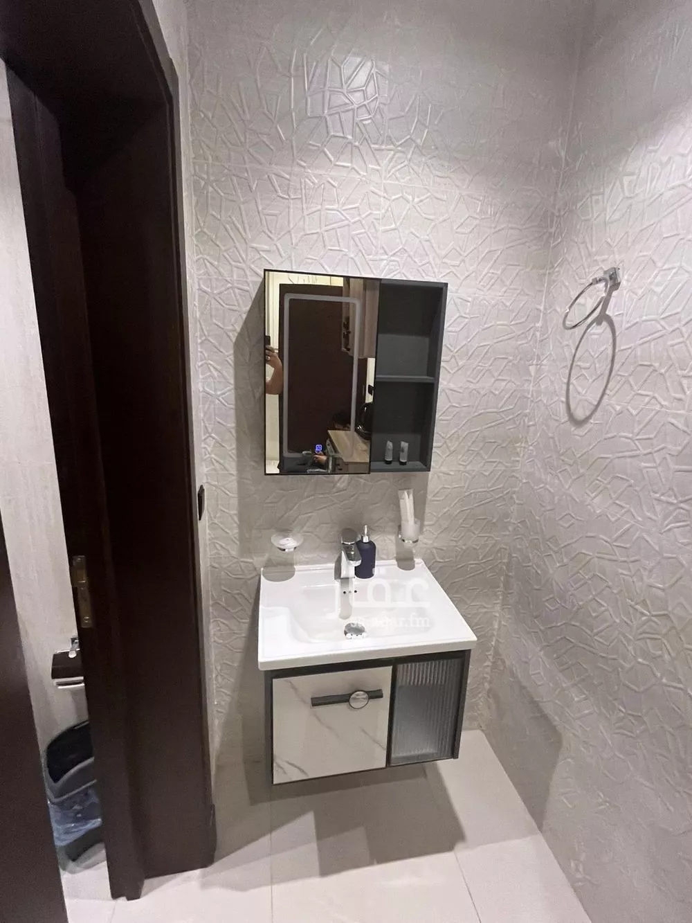 شقة 1 غرف في العارض 5