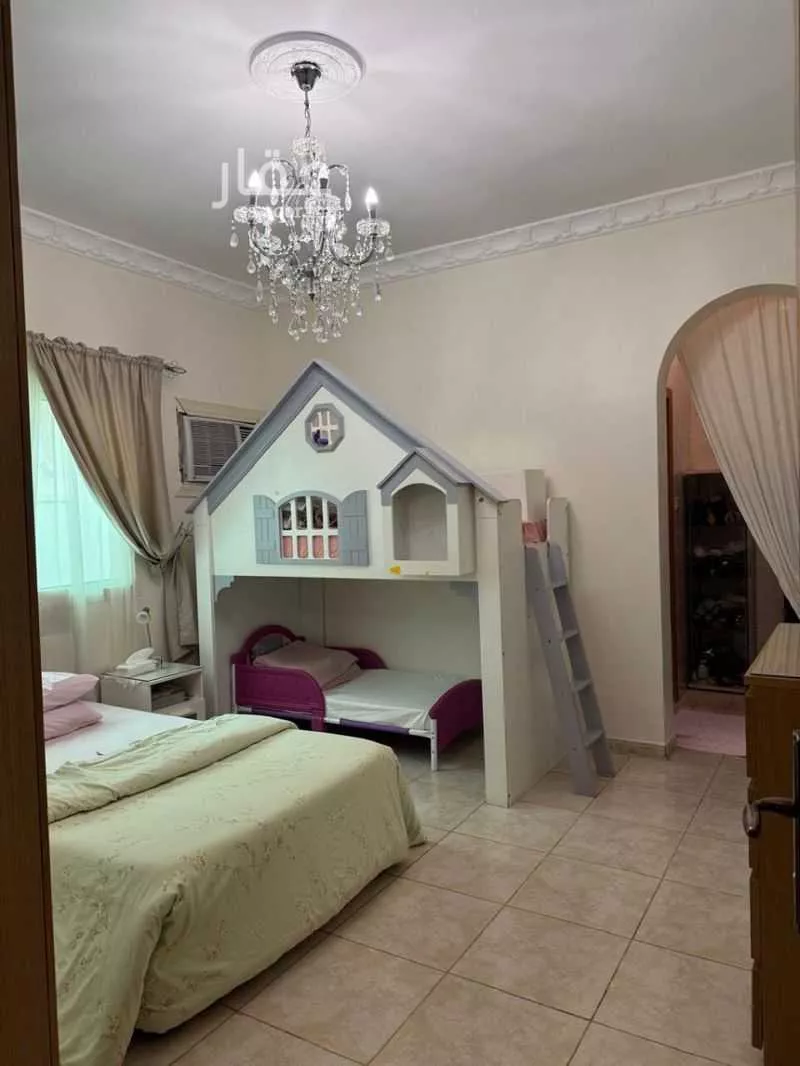 5 bedroom apartment in Al Zahra 3