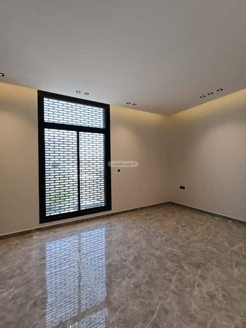 فيلا 5 غرف في الملك فيصل 12