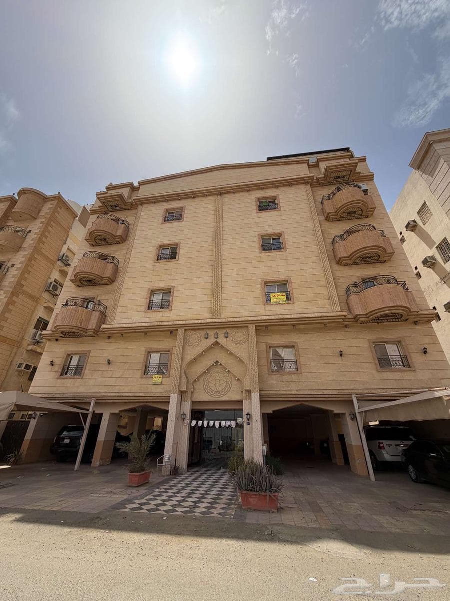 6 bedroom apartment in Al Marwa 18