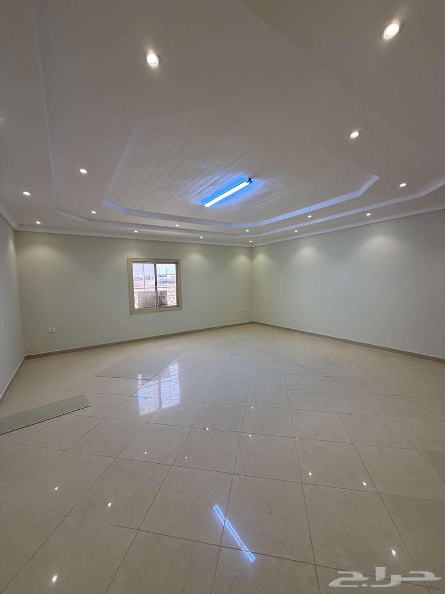6 bedroom apartment in Al Marwa 4