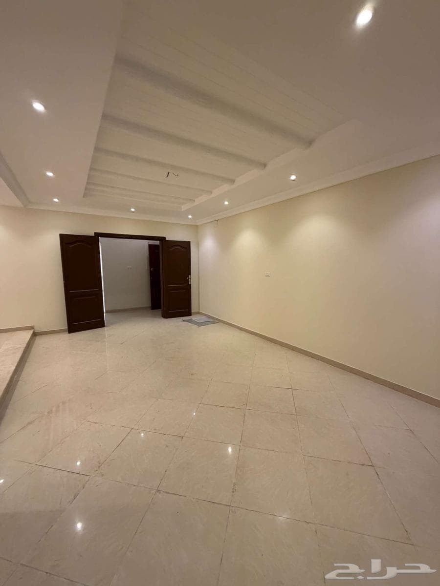 6 bedroom apartment in Al Marwa 8