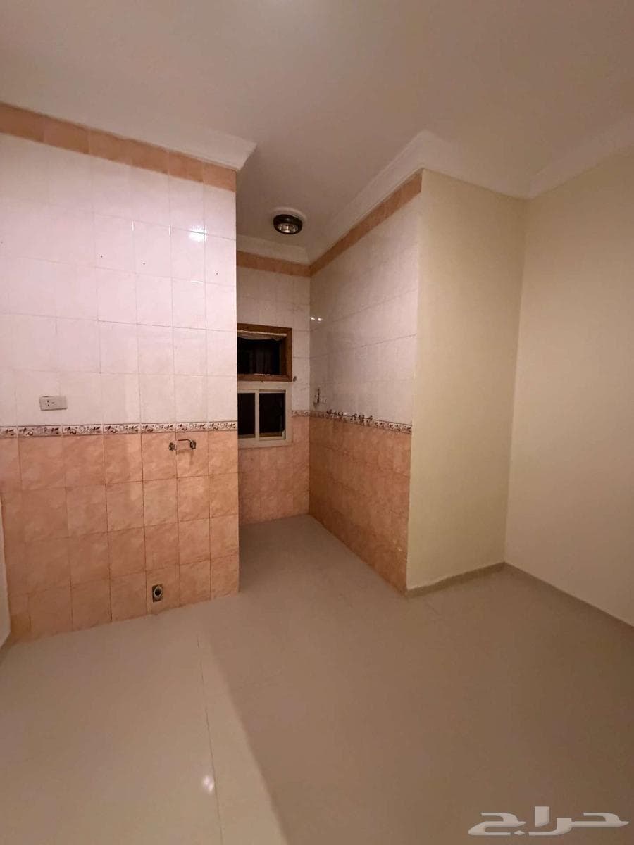 6 bedroom apartment in Al Marwa 10