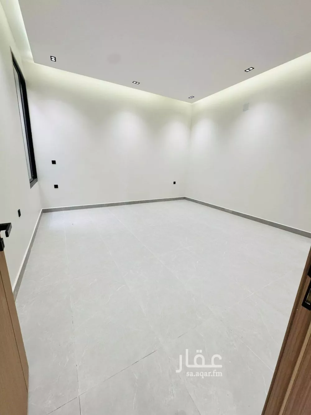 فيلا 5 غرف في الملك فيصل 4