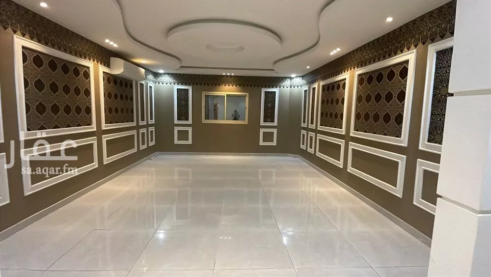 7 bedroom villa in Ishbiliyah 9