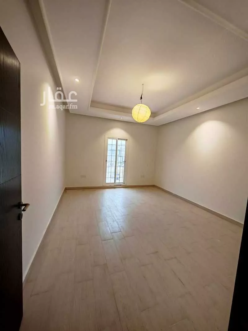 525 sqm building in Al Yaqout 5