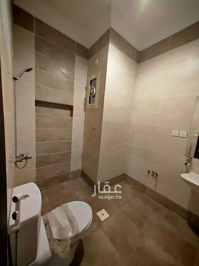 525 sqm building in Al Yaqout 9