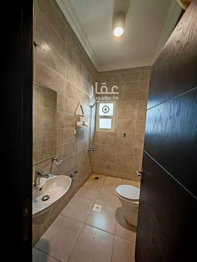 525 sqm building in Al Yaqout 10