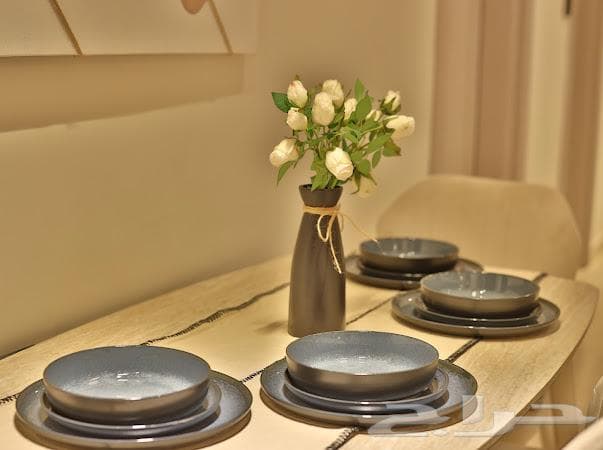 شقة 2 غرف في الحمرا 7