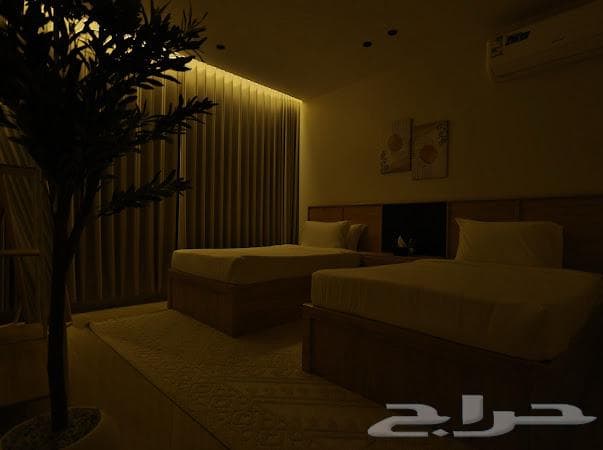 شقة 2 غرف في الحمرا 9