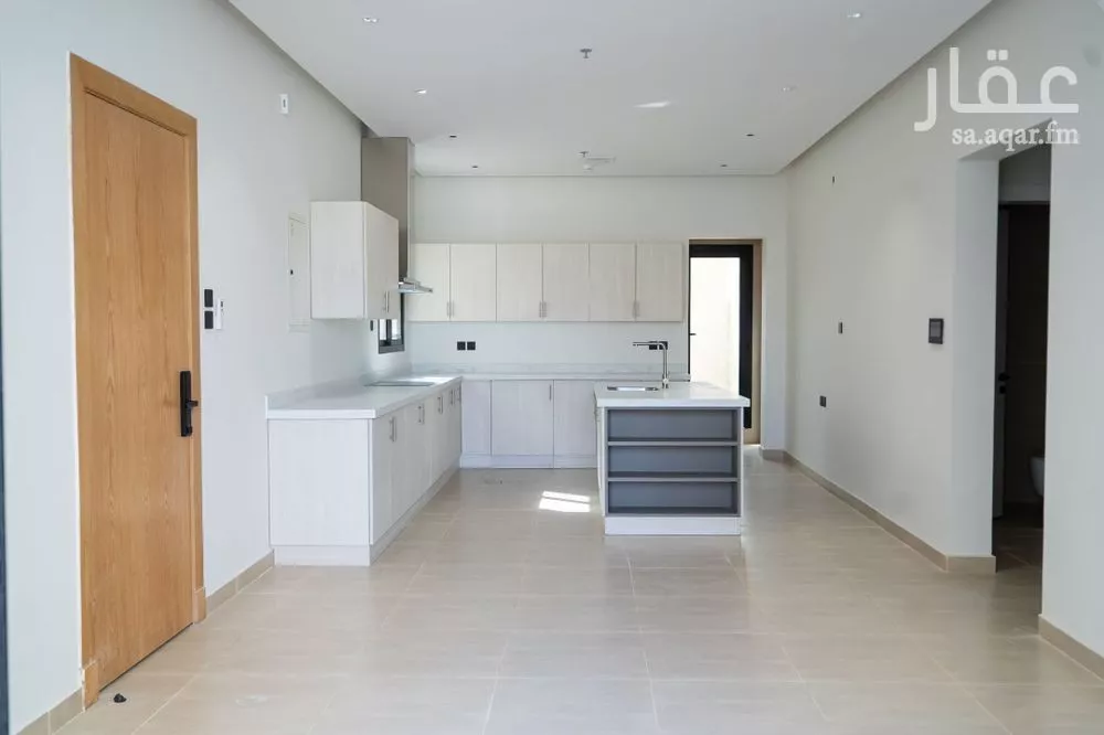 2 bedroom apartment in Al Rawdah 4