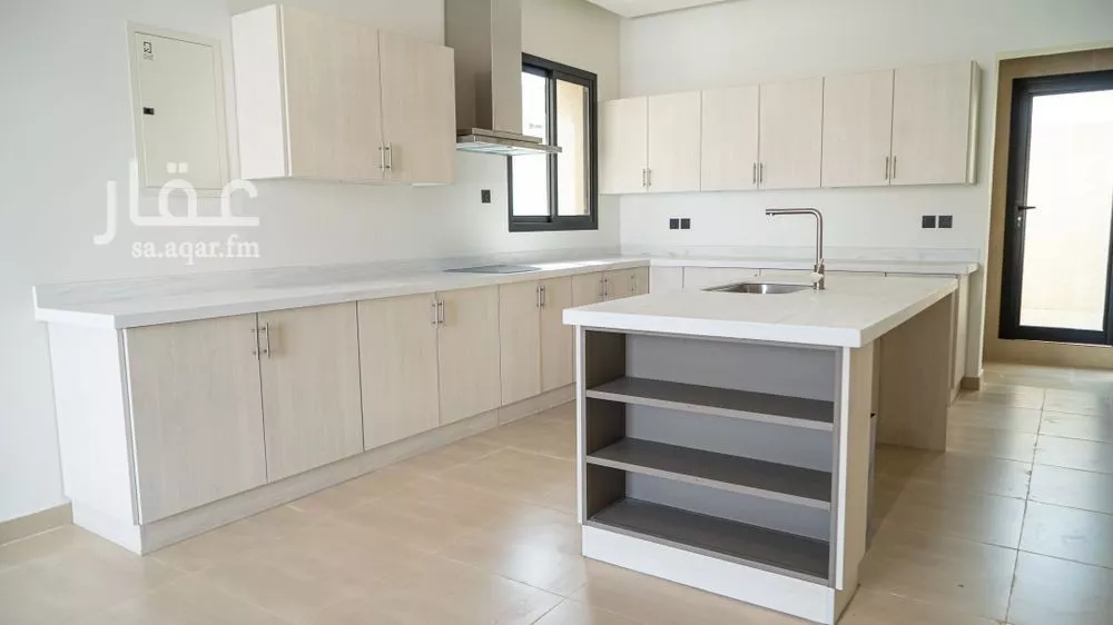 2 bedroom apartment in Al Rawdah 5