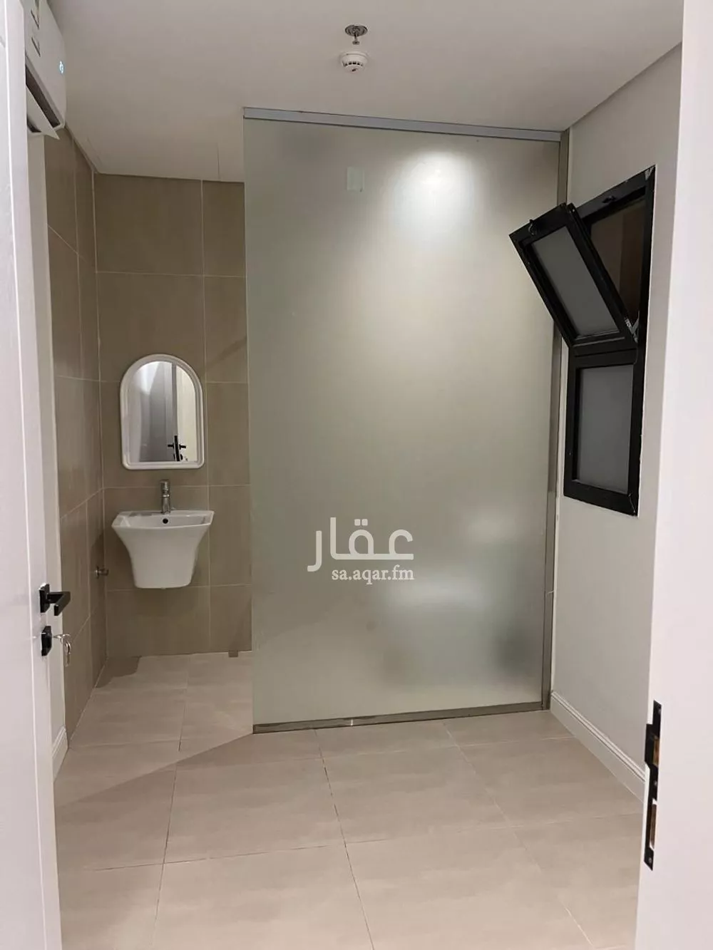 3 bedroom apartment in Al Malqa 5