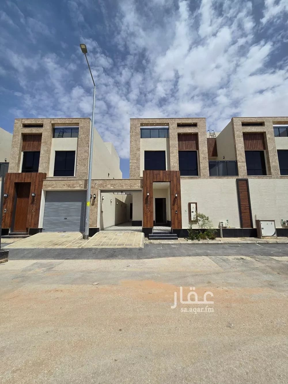 6 bedroom villa in Al Rimal 1