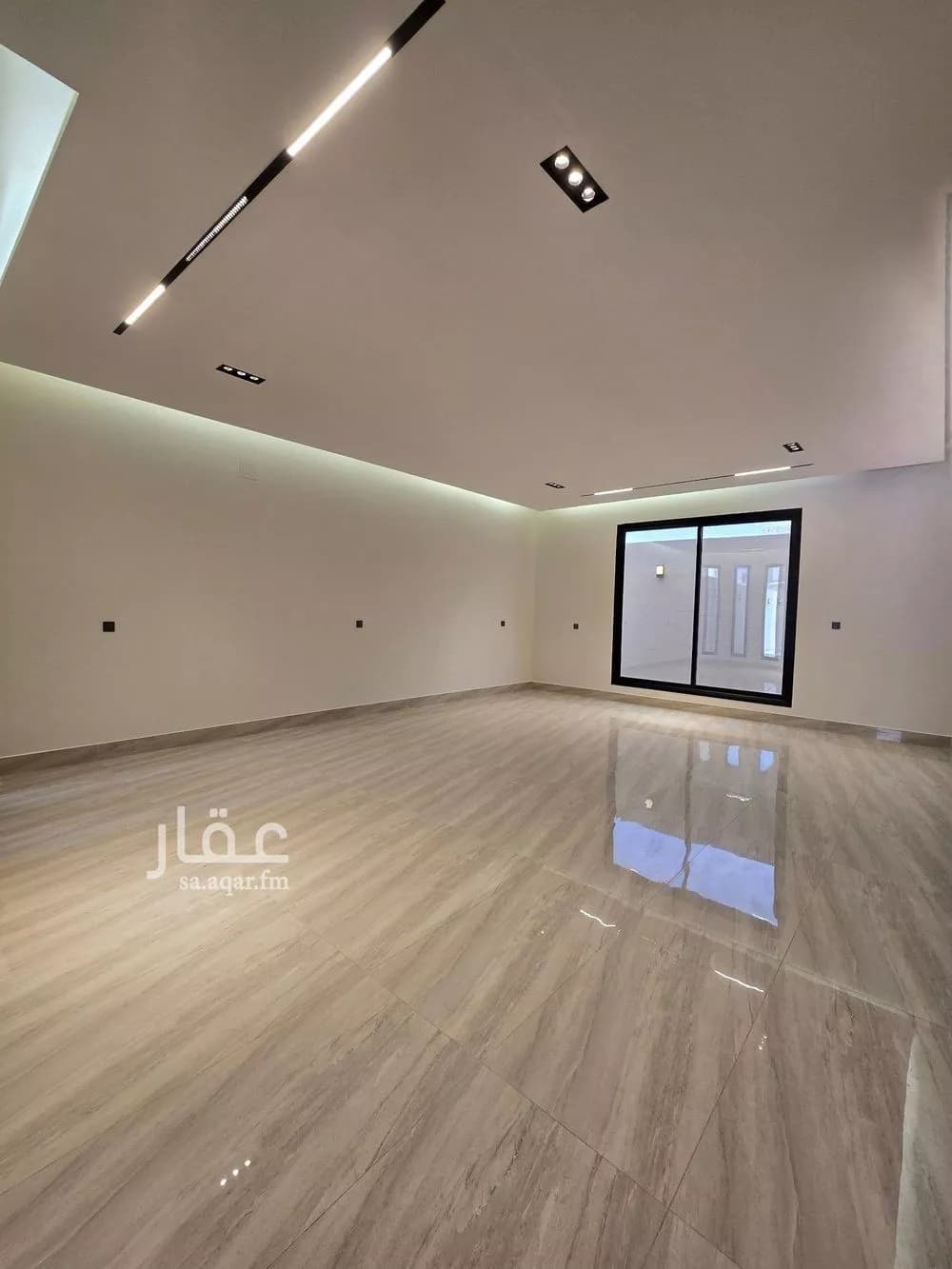 6 bedroom villa in Al Rimal 2
