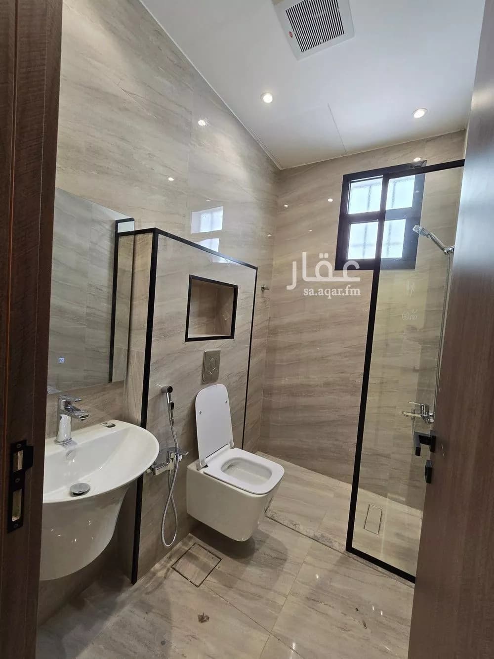 6 bedroom villa in Al Rimal 12