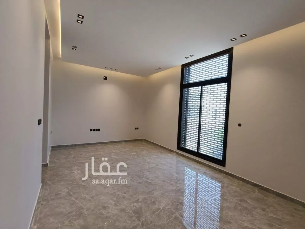 فيلا 5 غرف في الملك فيصل 18