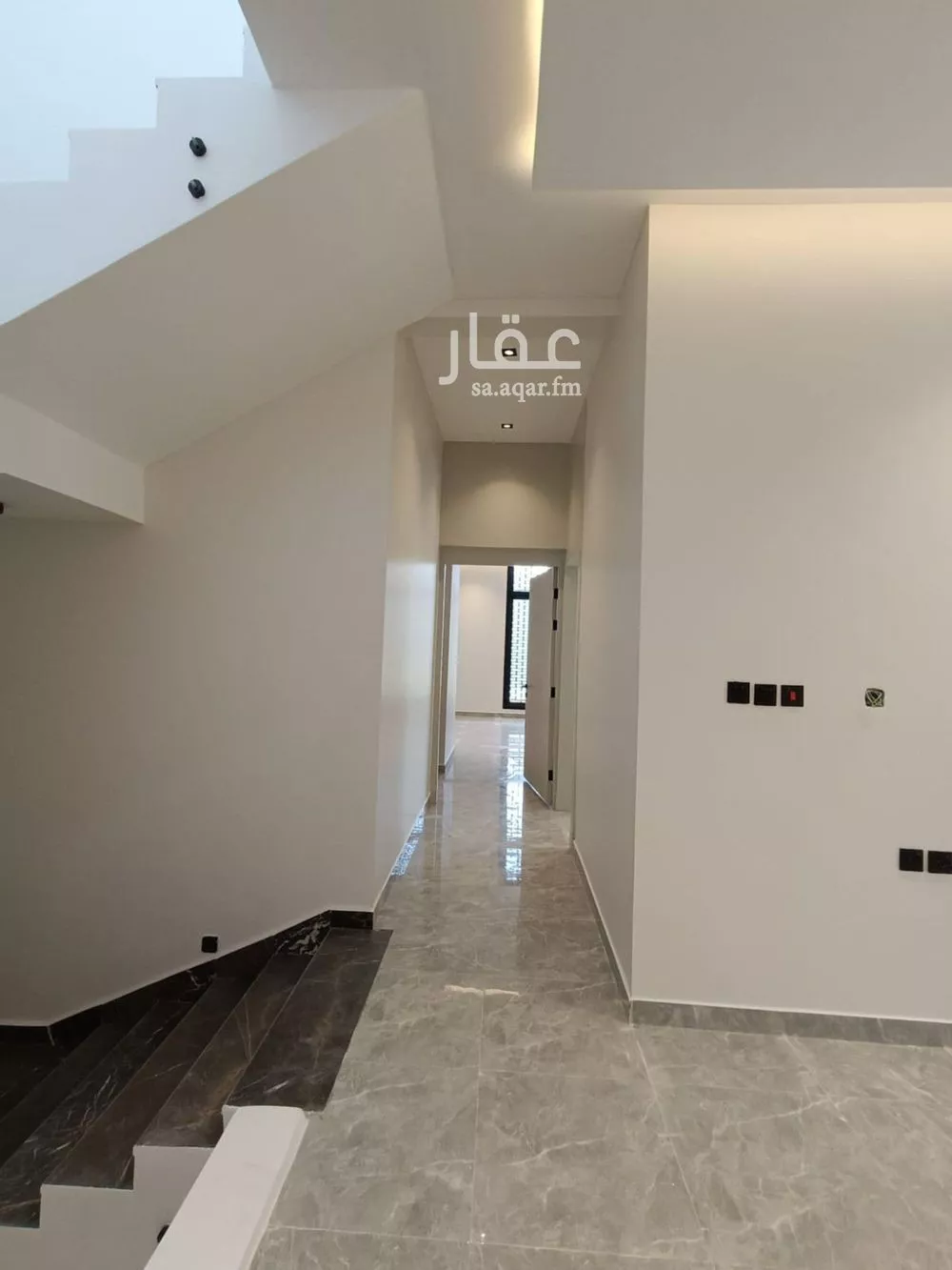 فيلا 5 غرف في الملك فيصل 3