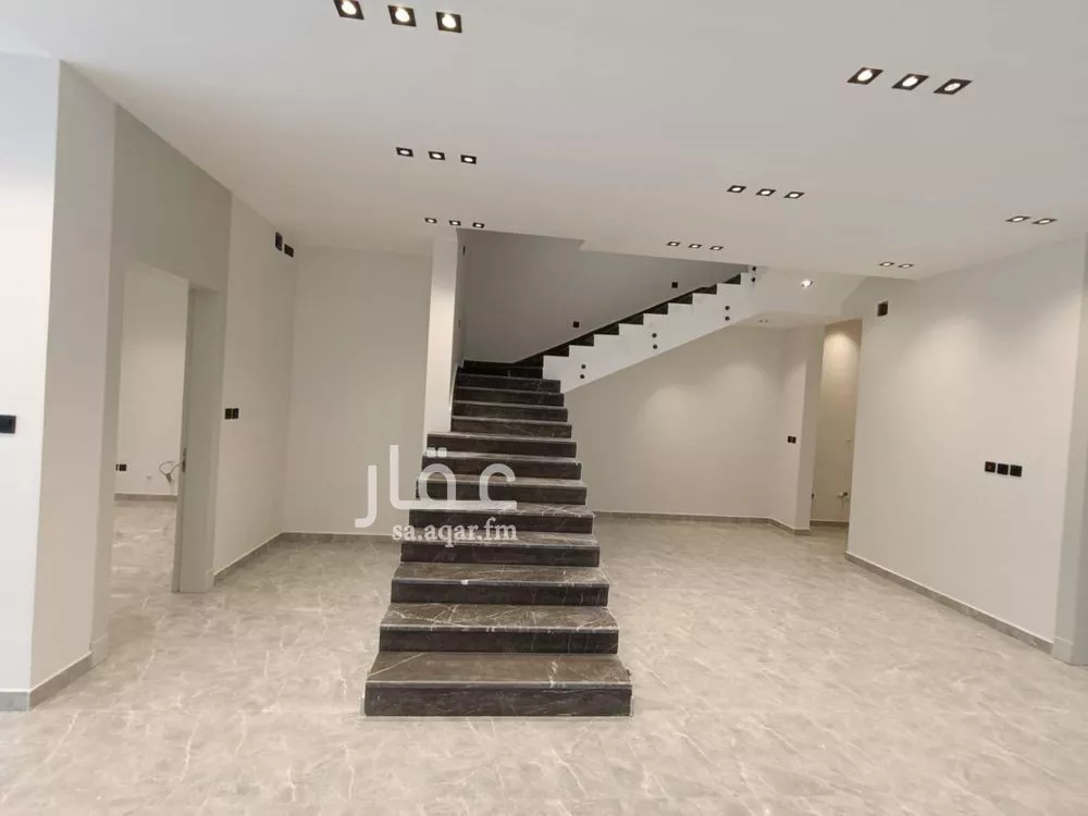 فيلا 5 غرف في الملك فيصل 21