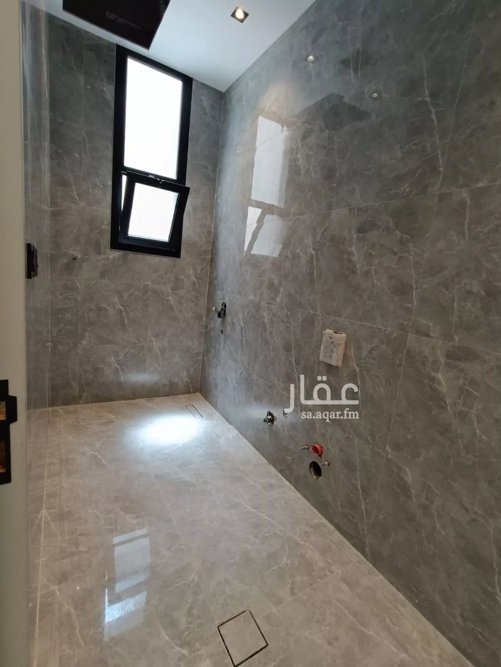 فيلا 5 غرف في الملك فيصل 25