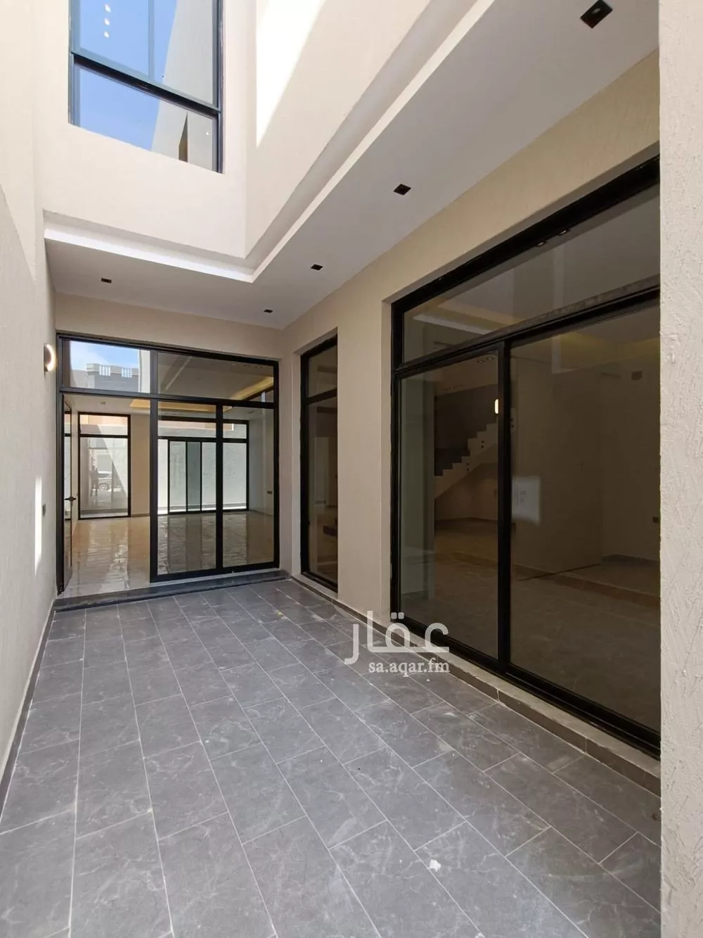 فيلا 5 غرف في الملك فيصل 30