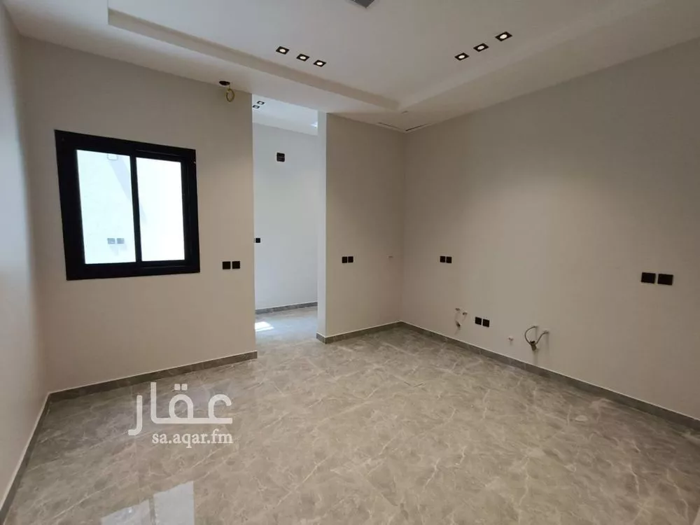 فيلا 5 غرف في الملك فيصل 4