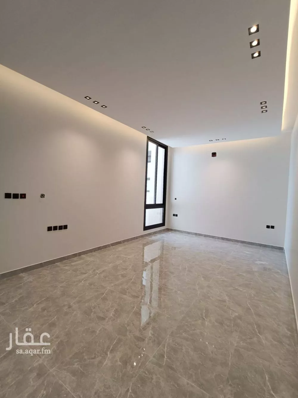 فيلا 5 غرف في الملك فيصل 6