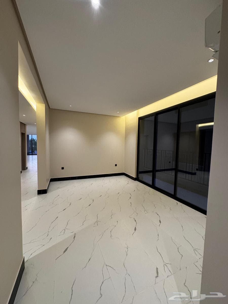 شقة 5 غرف في الفردوس 12