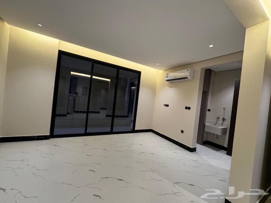 شقة 5 غرف في الفردوس 8