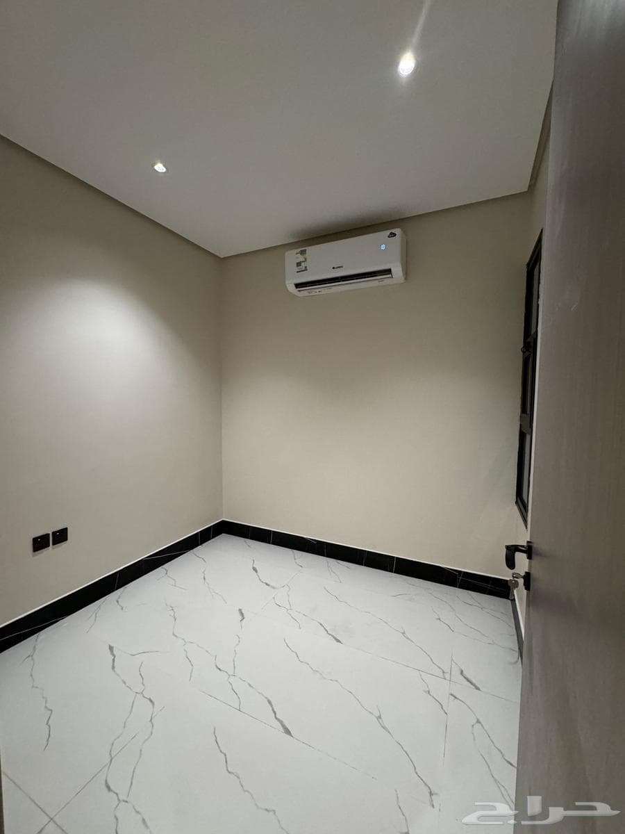 شقة 5 غرف في الفردوس 10