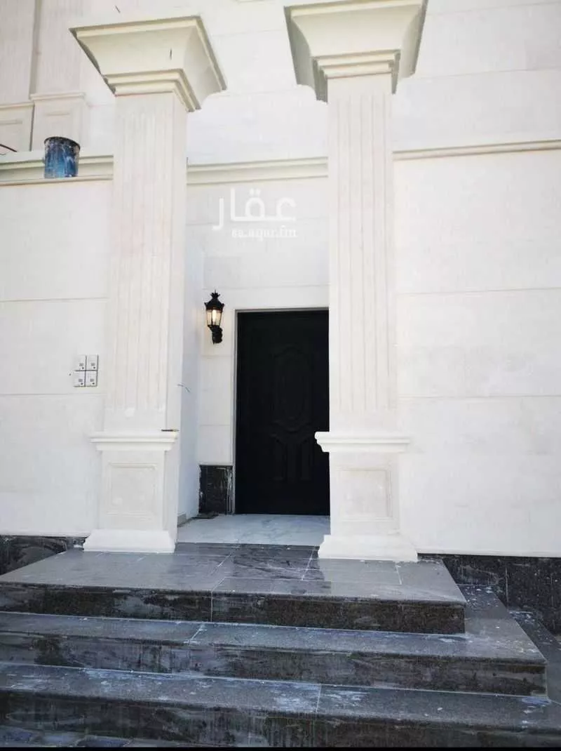 500 sqm building in Dahiat King Fahd 1